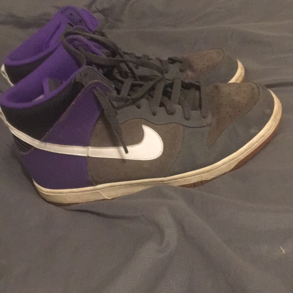 Nike hightops size 10